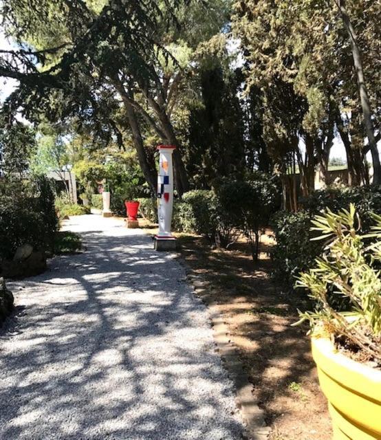 La Cactee Singuliere Bed & Breakfast Beziers Exterior photo